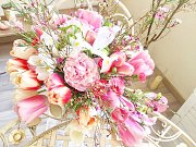 Floral arrangement class: the bouquet Floral arrangement class: the bouquet