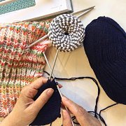 Knitting at Alwan Salma Knitting at Alwan Salma
